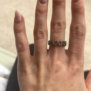 Pandora dazzling daisy ring
